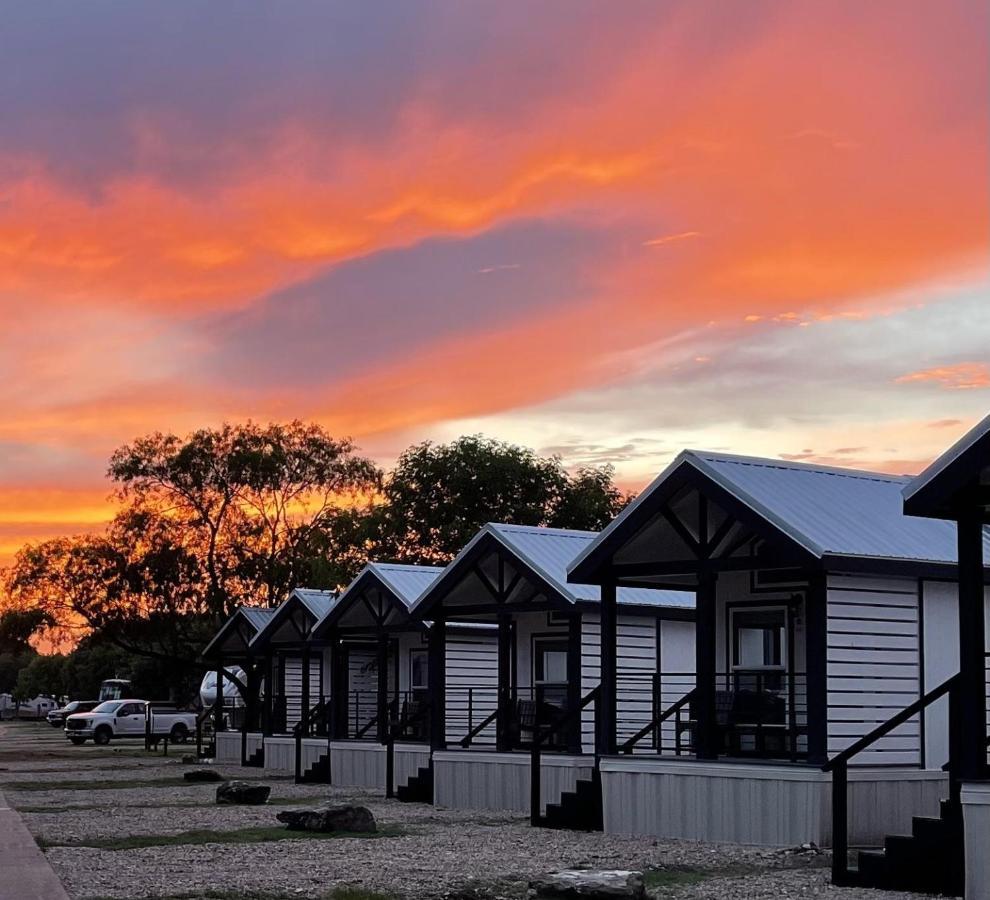 Htr Tx Hill Country Campground Kerrville Exterior photo